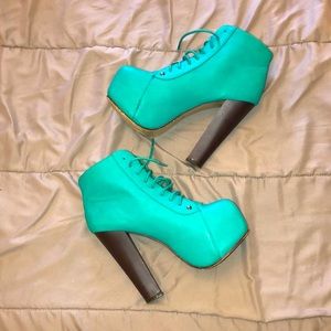 Green platform booties with 5 inch heel